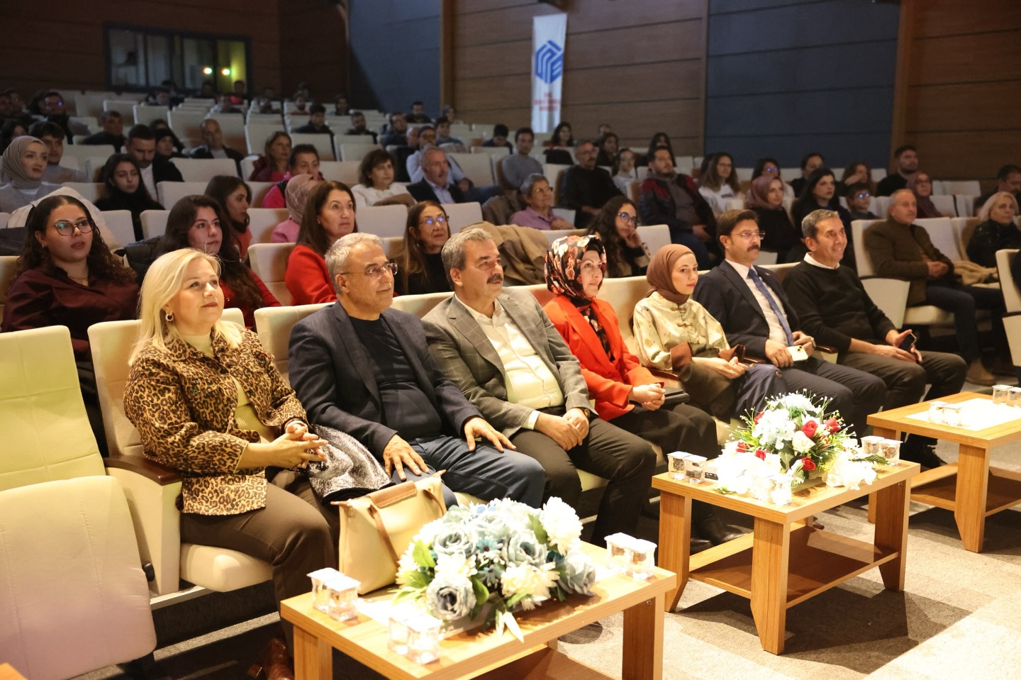 Deyişler Konserinin 2.'si Sivas Bilim ve Teknoloji Üniversitesindeydi Deyişler Konserinin 2.'si Sivas Bilim ve Teknoloji Üniversitesindeydi