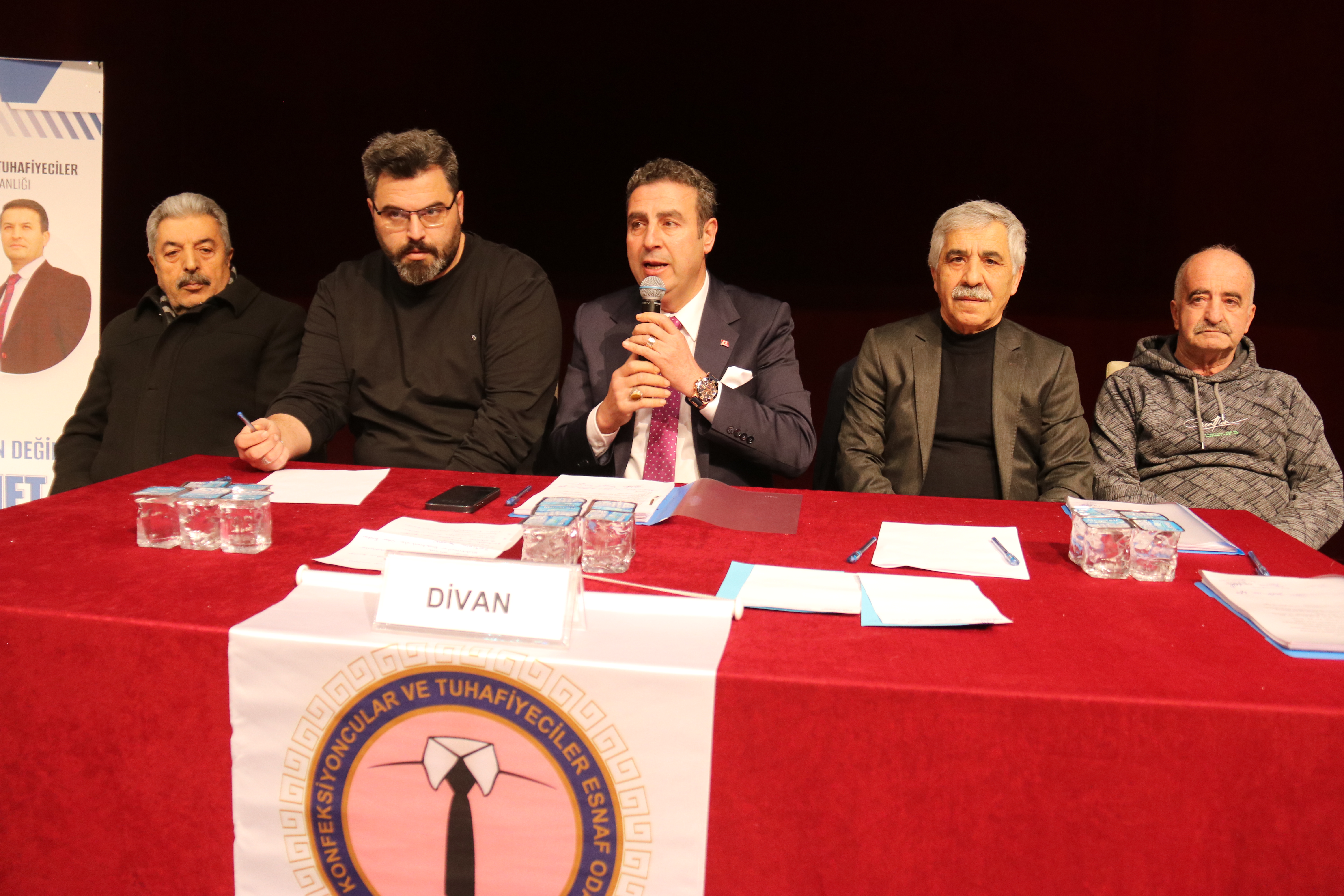 AHMET YILDIZ 238 OYLA YENİDEN BAŞKAN SEÇİLDİ