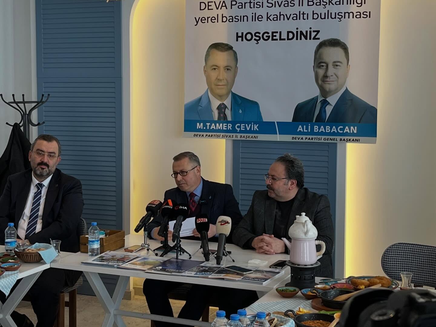 DEVA Partisi Sivas İl Başkanı Çevik: “Vatandaşlar Geçim Sıkıntısıyla Boğuşuyor” DEVA Partisi Sivas İl Başkanı Çevik: “Vatandaşlar Geçim Sıkıntısıyla Boğuşuyor”