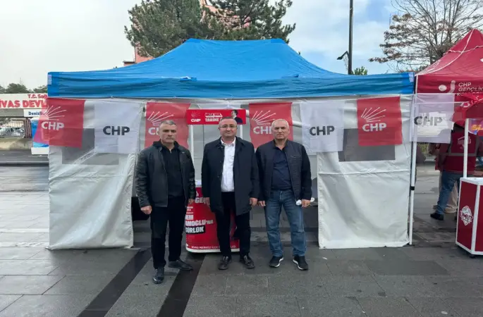 Sivas’ta Ekrem İmamoğlu’na Destek İçin İmza Standı Kuruldu