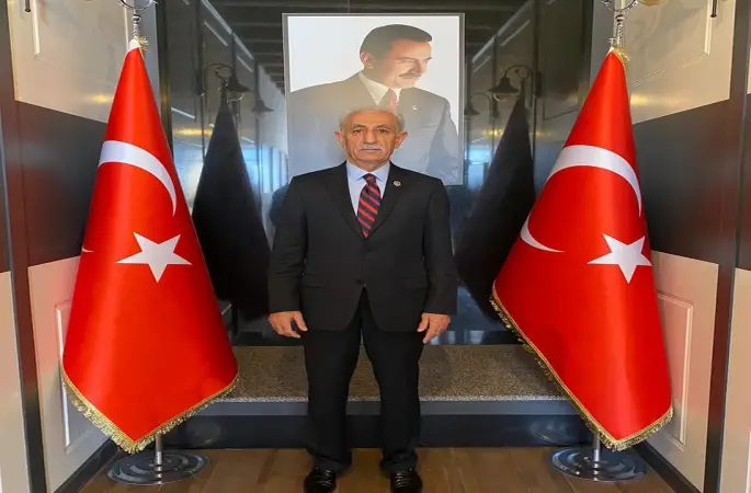 Ahmet Polat"Büyük Birlik Partisi 32 yıllık tertemiz mazisiyle Sivas Belediyesini ikinci kez kazanmış ve Dr. Adem Uzun’un başkanlığında Sivas’a ikinci kez hizmet etme imkanını yakalamıştır"
