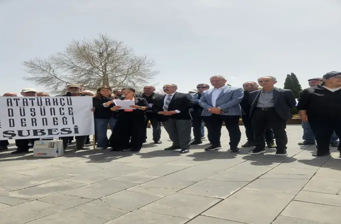 PAROLAMIZ TEKTİR VE DEĞİŞMEZ YA İSTİKLÂL YA ÖLÜM