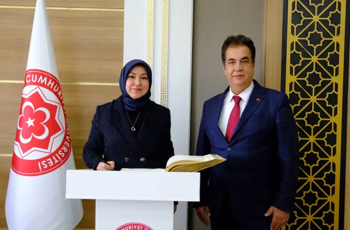 Ak Parti Sivas Milletvekili Rukiye Toydan Cumhuriyet Üniversitesi Rektörü Prof. Dr. Ahmet Şengönül'e  ziyaret