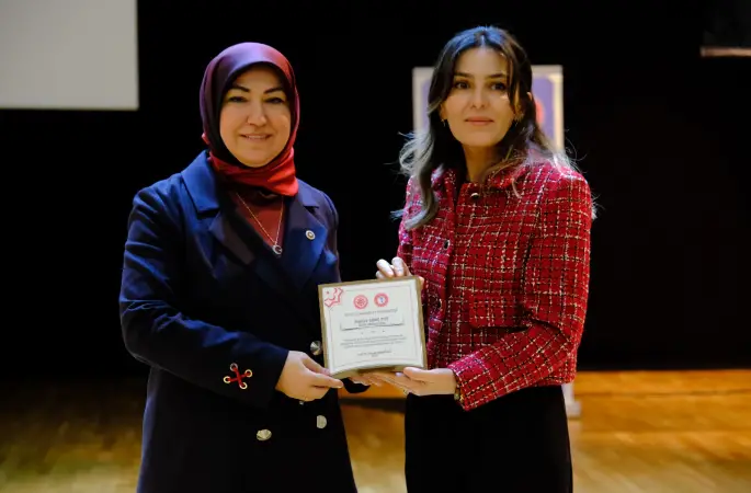 Dil ve Dijital Dünya, Sosyal Medyanın Türkçeye Etkileri" konulu panel düzenlendi