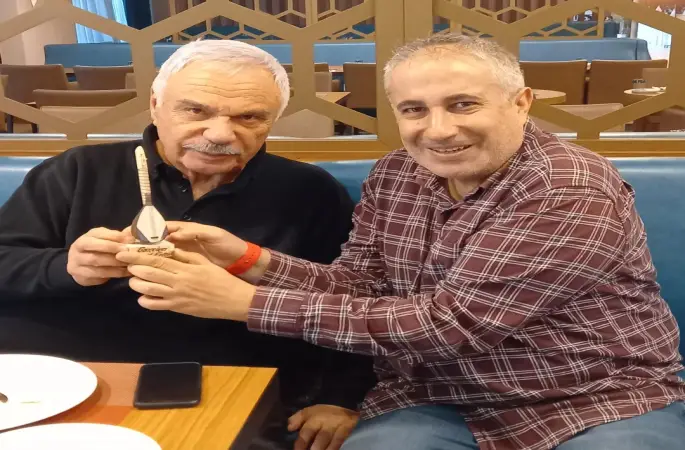 Halil Ergün"Aziz  Nesin ve Yaşar Kemal tanışmak benim için heyecan verici bir olaydır"