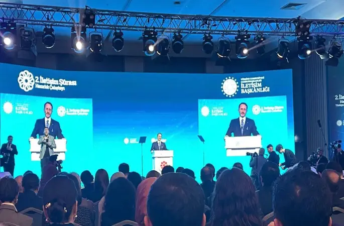 Cumhuriyet Üniversitesi İletişim Fakültesi Radyo Televizyon ve Sinema Bölümü Öğretim Üyesi Doç Dr. Onur Taydaş 2.İletişim Şurasına katıldı