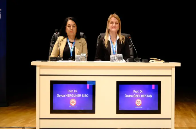 “Klinik Uygulamalarda Yenilikçi Yaklaşımlar ve Güncel Deneyimler” başlıklı 1. Ulusal Diş Hekimliği Bahar Sempozyumu gerçekleştirildi