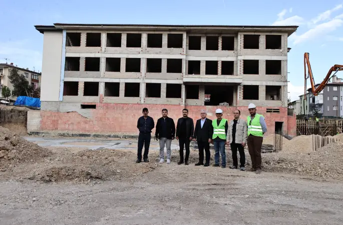 Vali Yılmaz Şimşek bazı okullar ve tarihi yapılarda incelemelerde bulundu