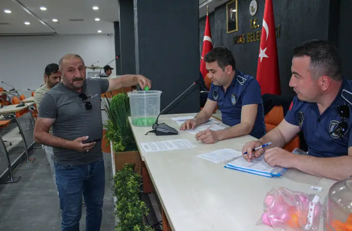 Kurban satış yerleri için kura çekimi yapıldı