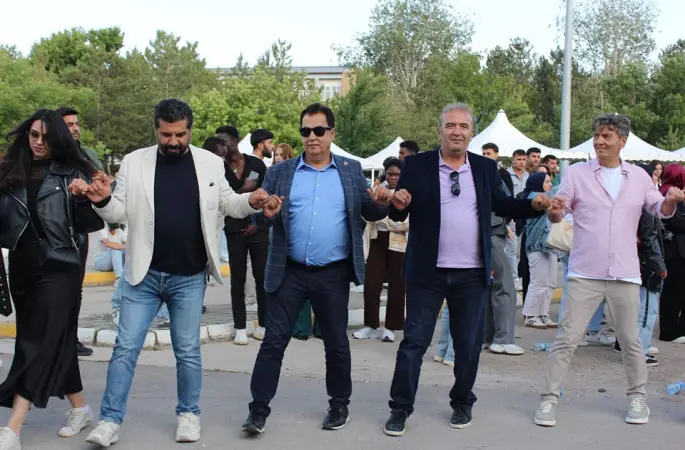 Sivas Cumhuriyet Üniversitesi’nde Gençlik Festivali Uzun Bir Aradan Sonra Coşkuyla Geri Döndü