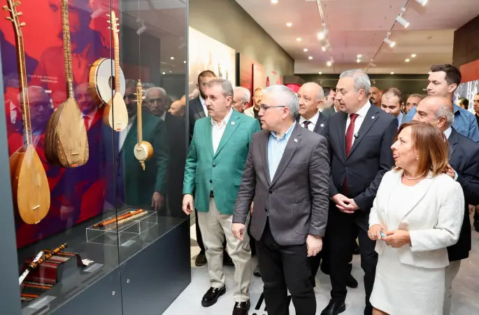 Âşık Veysel Şatıroğlu ve Yöresel Müzik Aletleri Müzesi Açıldı