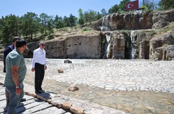 Mustafa Kemal Atatürk'ün, Sivas'a ilk teşriflerinin 106'ncı yıl dönümü, düzenlenen törenle kutlandı.