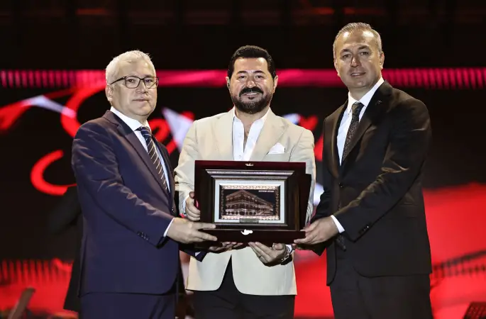 Sivas'ta Arabesk Müziği Sanatçısı Serkan Kaya rüzgarı esti