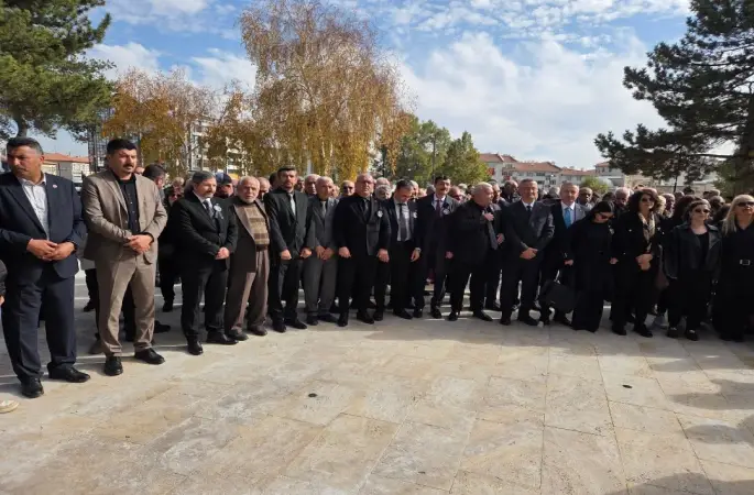 Ulu Önderimiz Mustafa Kemal Atatürk Ölümünün 87.Yıl Dönümünde Sivas'ta Cumhuriyet Halk Partisi Atatürk Anıtına Çelenk sundu