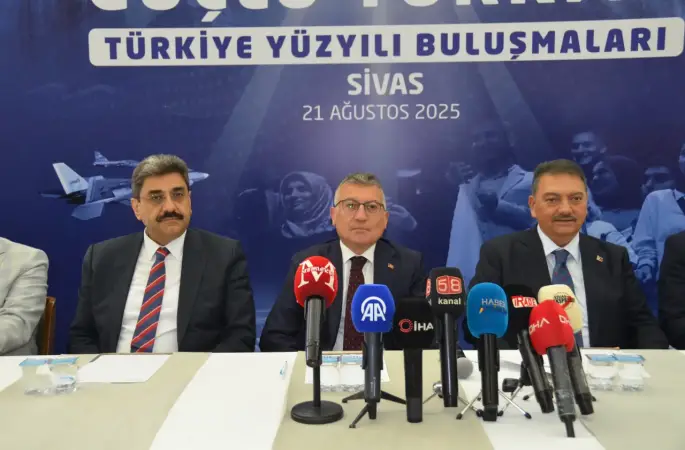 AK Parti 8. Olağan Kongresi’nde Divan Başkanlığı Görevini Sivaslı Abdullah Güler Üstlendi