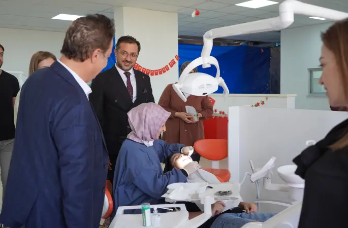 Sivas Cumhuriyet Üniversitesi Rektörü Prof. Dr. Ahmet Şengönül’den Diş Hekimliği Fakültesi’ne Ziyaret