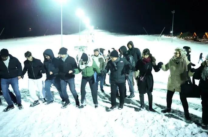 Yıldız Dağı sezonu Gece Kayağıyla yaptı