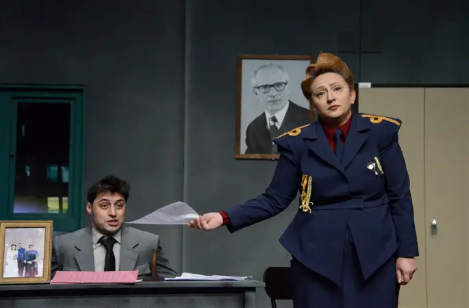 Sivas Devlet Tiyatrosu “Berlin Berlin” Adlı Oyun ile Prömiyer Yaptı