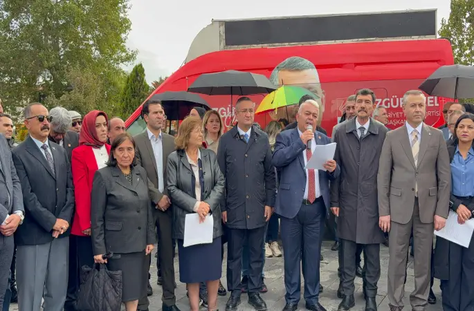 Yılmaz Coşkun"Hepimiz; bu büyük acıların ve yoklukların içinde savaşarak bize vatan yaratmış bir milletin torunlarıyız"