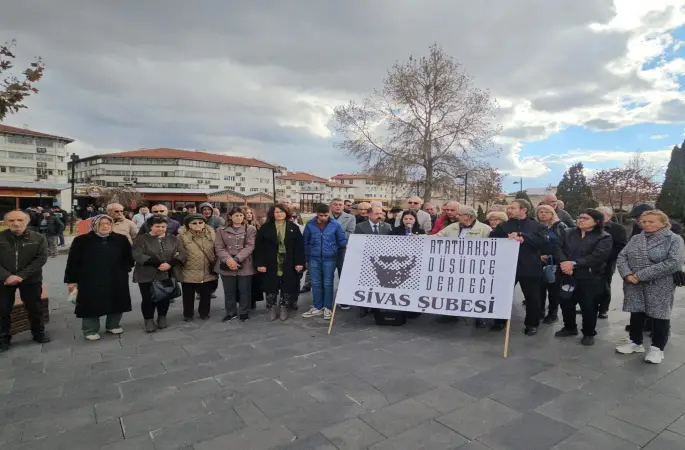 Atatürkçü Düşünce Derneği İhraçları istenen  Teğmenlerle ilgili basın açıklaması yaptı