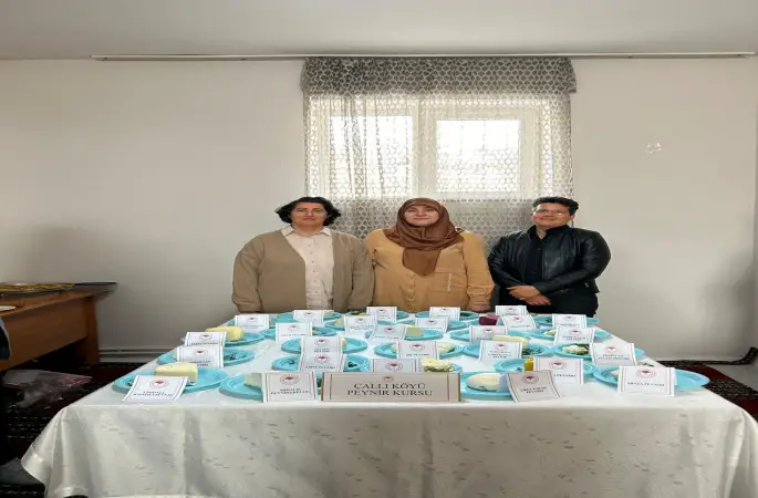 Vali Yılmaz Şimşek Ve Tarım ve Orman  İl Müdürü Seyit Yıldız Çallı Köyünde Peynir Üretim Kursunu Ziyaret Ettiler