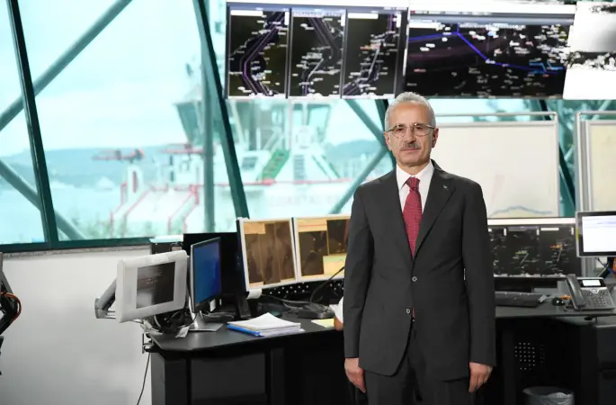 ZÜBEYDE HANIM EĞİTİM VE SERGİ GEMİSİ BUGÜN YENİDEN ZİYARETE AÇILDI