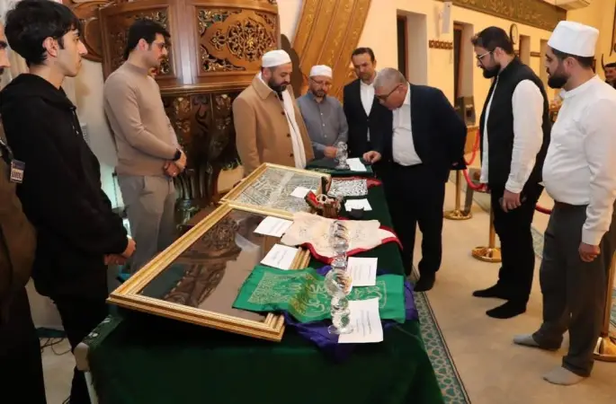 KUTSAL EMANETLER ZİYARETE AÇILDI