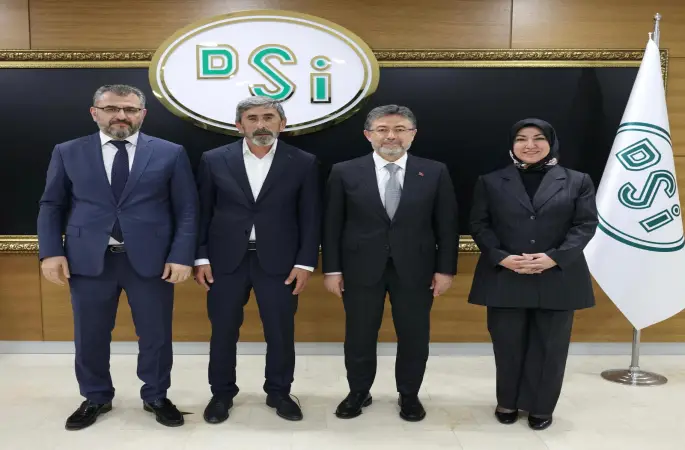 Ak Parti Sivas Milletvekili  Rukiye Toy ve Sivas İl Heyeti Tarım ve Orman Bakanı Sayın İbrahim Yumaklı ile bir araya geldi