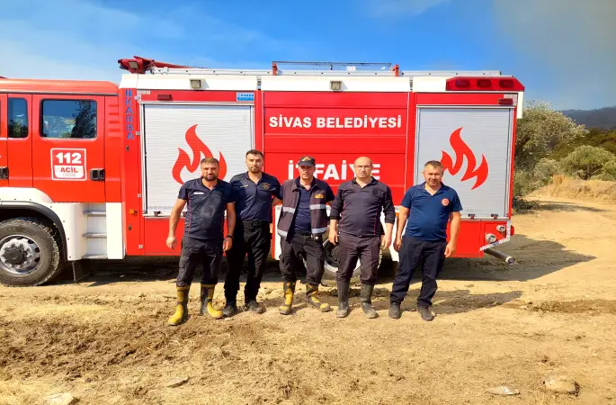 SİVAS İTFAİYESİ, HATAY’DAKİ ORMAN YANGINLARINA DESTEK VERİYOR