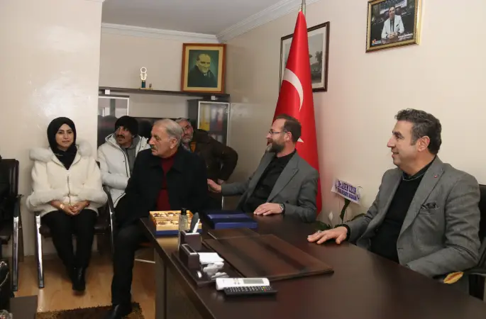 KURBAN KESİP DUA EDEREK GÖREVİNE BAŞLADI