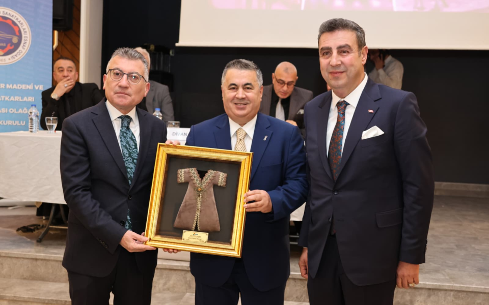 HAKAN DEMİRGİL GÜVEN TAZELEDİ