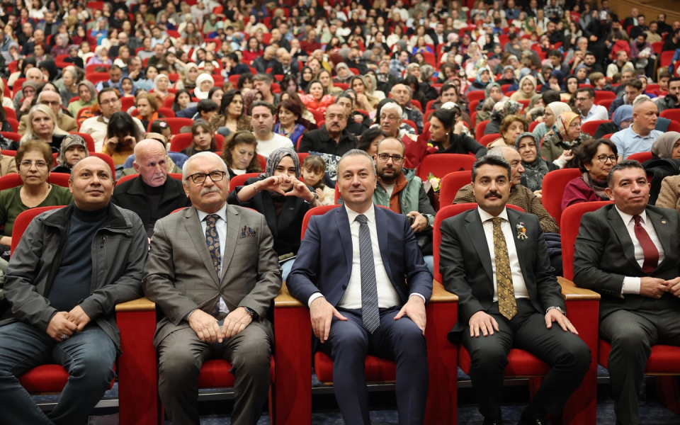 “Anadolunun Ritmi, Öğretmenin Sesi” Halk Dansları ve Orkestra Konseri düzenlendi