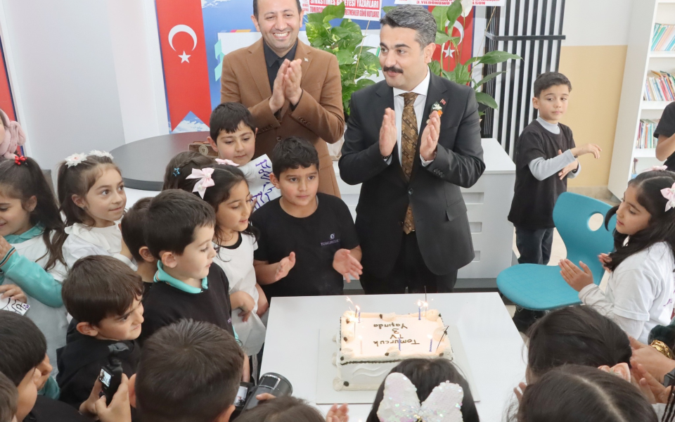 Millî Eğitim Müdürü Fatih Erdoğan Tomurcuk TV’nin 3. Yılını Kutlama Programına Katıldı