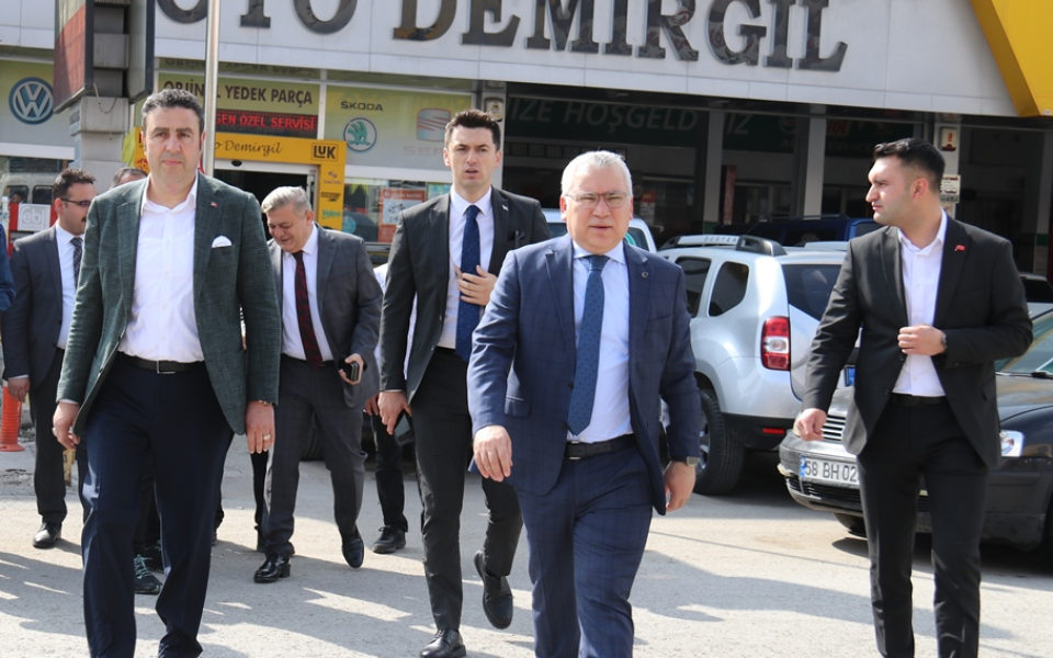 Vali Şimşek'in Sivas'ta kalması esnaf camiasını sevindirdi