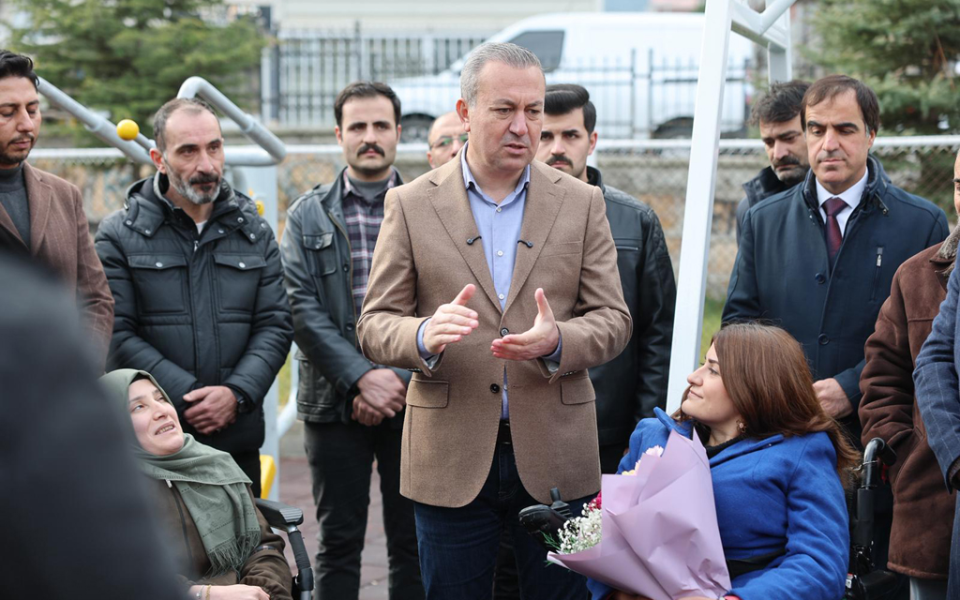 SİVAS BELEDİYESİ’NDEN ENGELLERİ KALDIRAN HİZMETLER