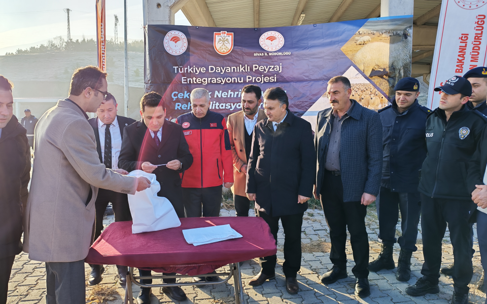 Yıldızeli İlçesinde Koyun ve Koç Dağıtım Töreni Düzenlendi