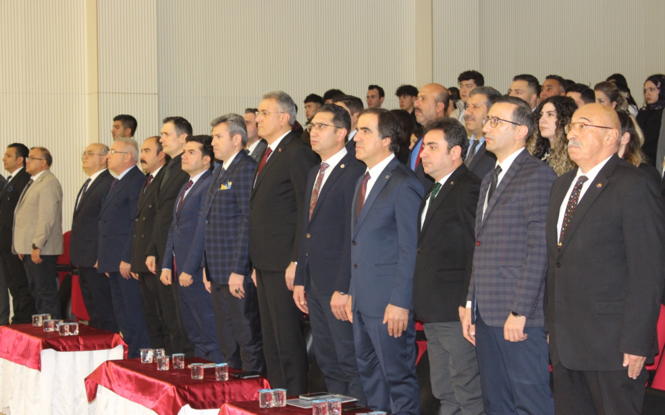 SİVAS’TA TÜRK DENETİMLİ SERBESTLİK SİSTEMİNİN 20. YILI, SEMPOZYUMLA KUTLANDI