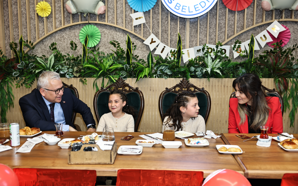 Uzman Çavuş Ümit Üzüm'ün çocukları Ayşe Mina ve Aysima kardeşlerin Doğum Günü partisi düzenlendi
