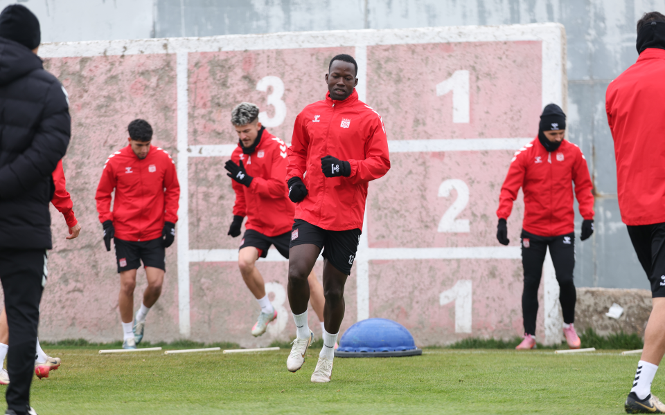Özbelsan Sivasspor, Bandırmaspor Maçı Hazırlıklarını Sürdürdü- 25 Aralık