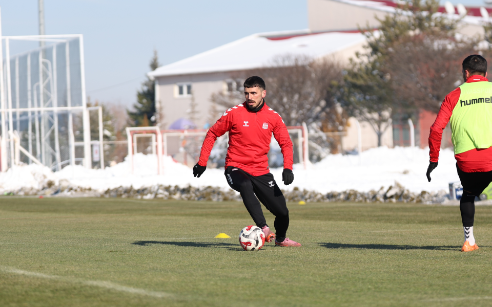 Özbelsan Sivasspor, Erzurumspor Maçı Hazırlıklarını Sürdürdü – 5 Ocak