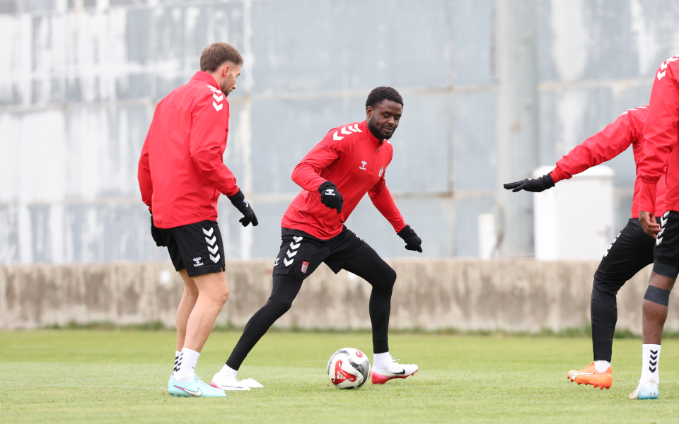 Özbelsan Sivasspor, Arca Çorum FK Maçı Hazırlıklarını Tamamladı – 12 Aralık