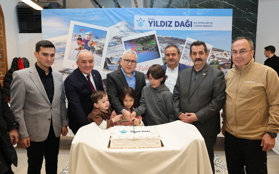 Vali Yılmaz Şimşek, Gazeteciler Günü'nü Yıldız Dağı'nda Kutladı