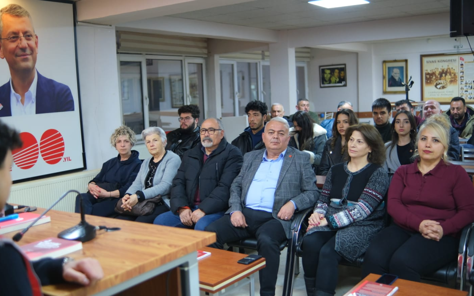 Baran Koçkanat"27 Aralık Cumartesi günü akşam saatlerinde Kadıköy Gençlik Kollarımız “Sefalet ücreti değil insanca bir yaşam istiyoruz"