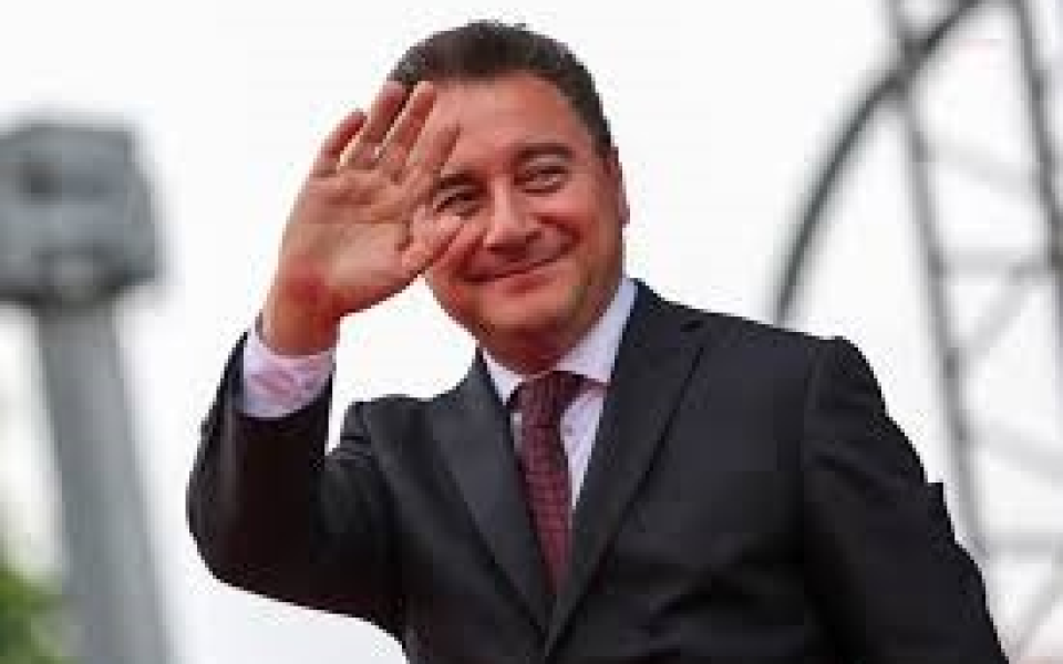 Ali Babacan’dan 04.17 mesajı: “Depremde gördüğüm yüzlerdeki acıyı çaresizliği unutamıyorum”