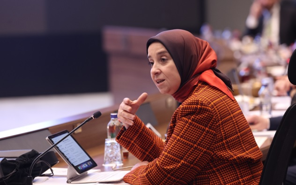 DEVA Partili Elif Esen: “Depremzede anahtarını alıp taşınmıyorsa, sorun vatandaşta değil devlettedir”