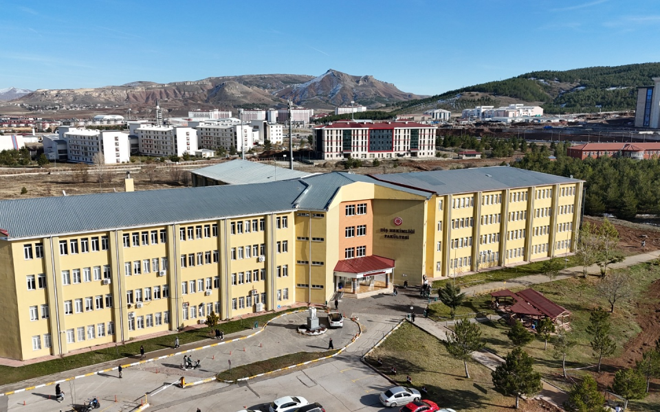 Diş Hekimliği Fakültesi Kalite Odaklı Eğitim Anlayışını Akreditasyonla Tescilledi