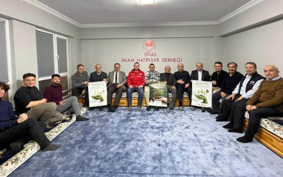 İMAM HATİPLİLER DERNEĞİNDEN KAN BAĞIŞI